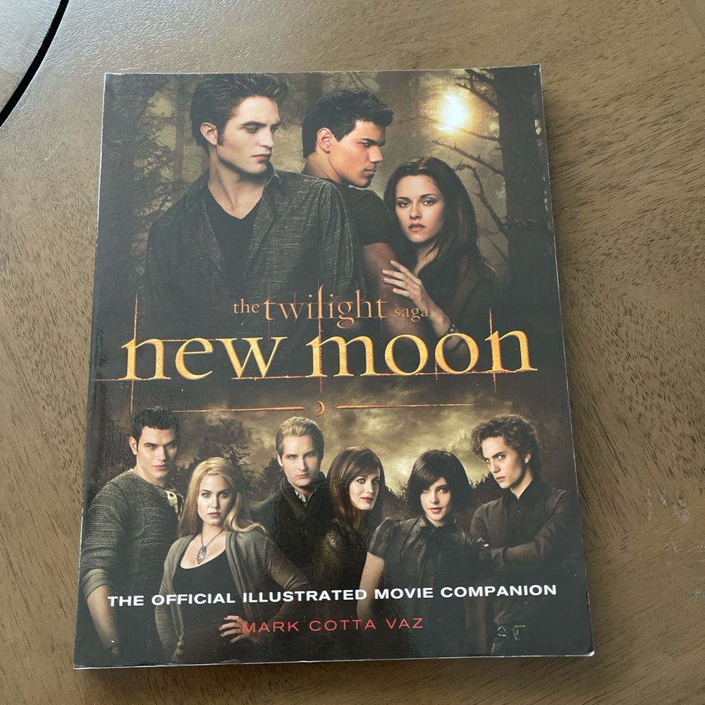 New Moon Illustrated Movie Companion Journal